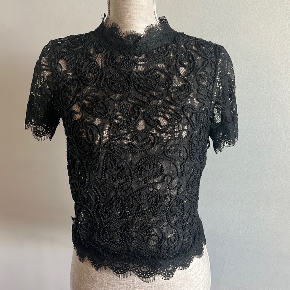 Zara Trafaluc Womens Black
Short Sleeve Crew Neck
Back Zip Blouse Size Medium